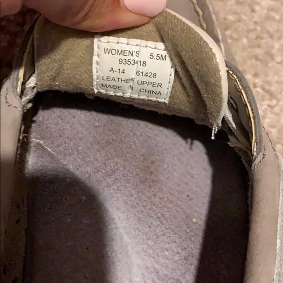 Grey Sperry top sided with flower cutout shoes - Picture 6 of 6